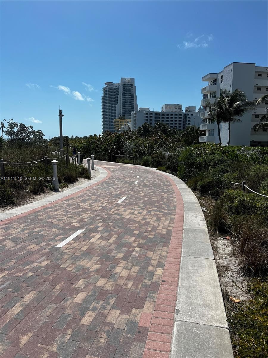 335 Ocean Dr 114 photo 20