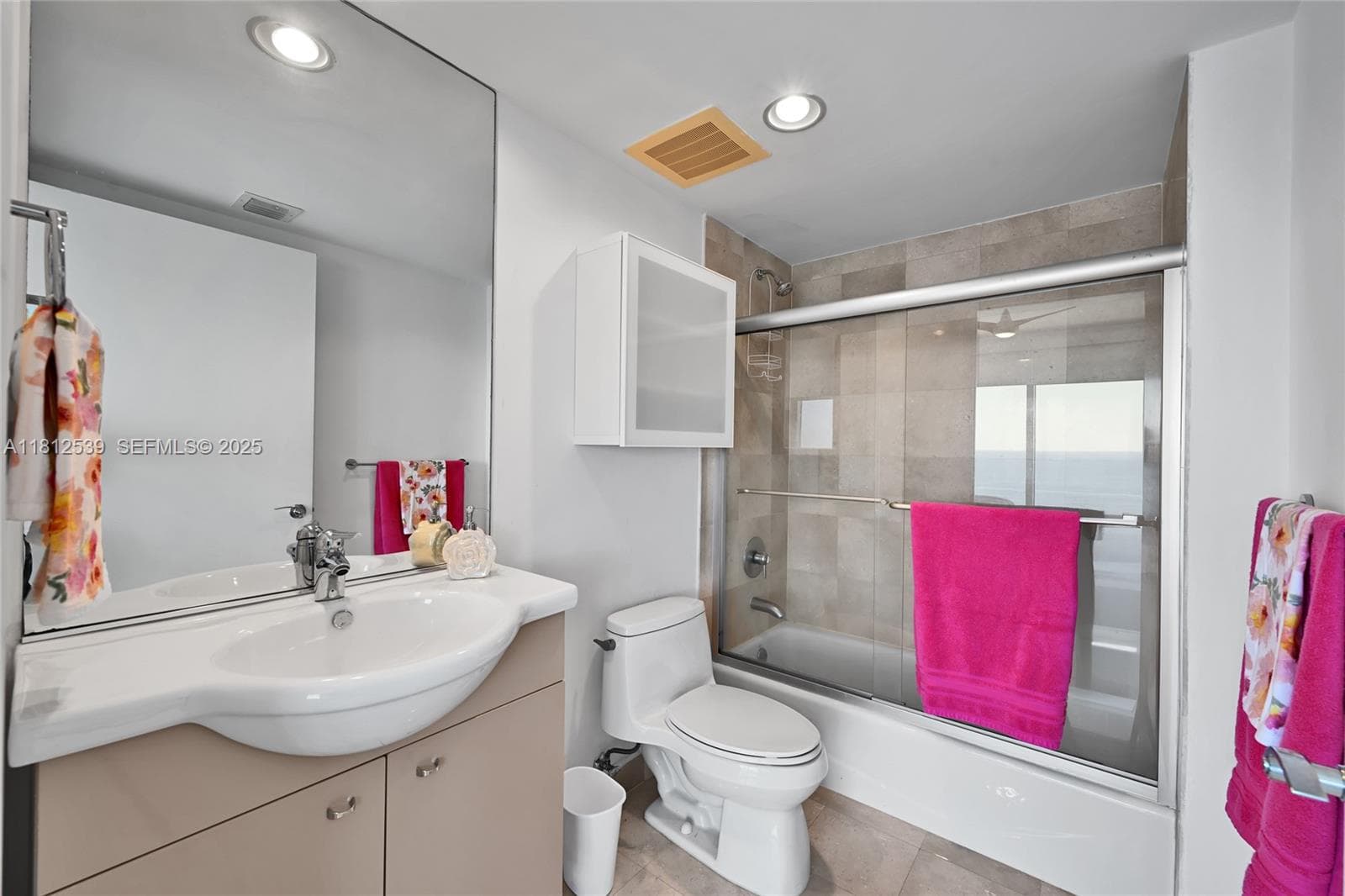 1830 Ocean Dr 3801 photo 25