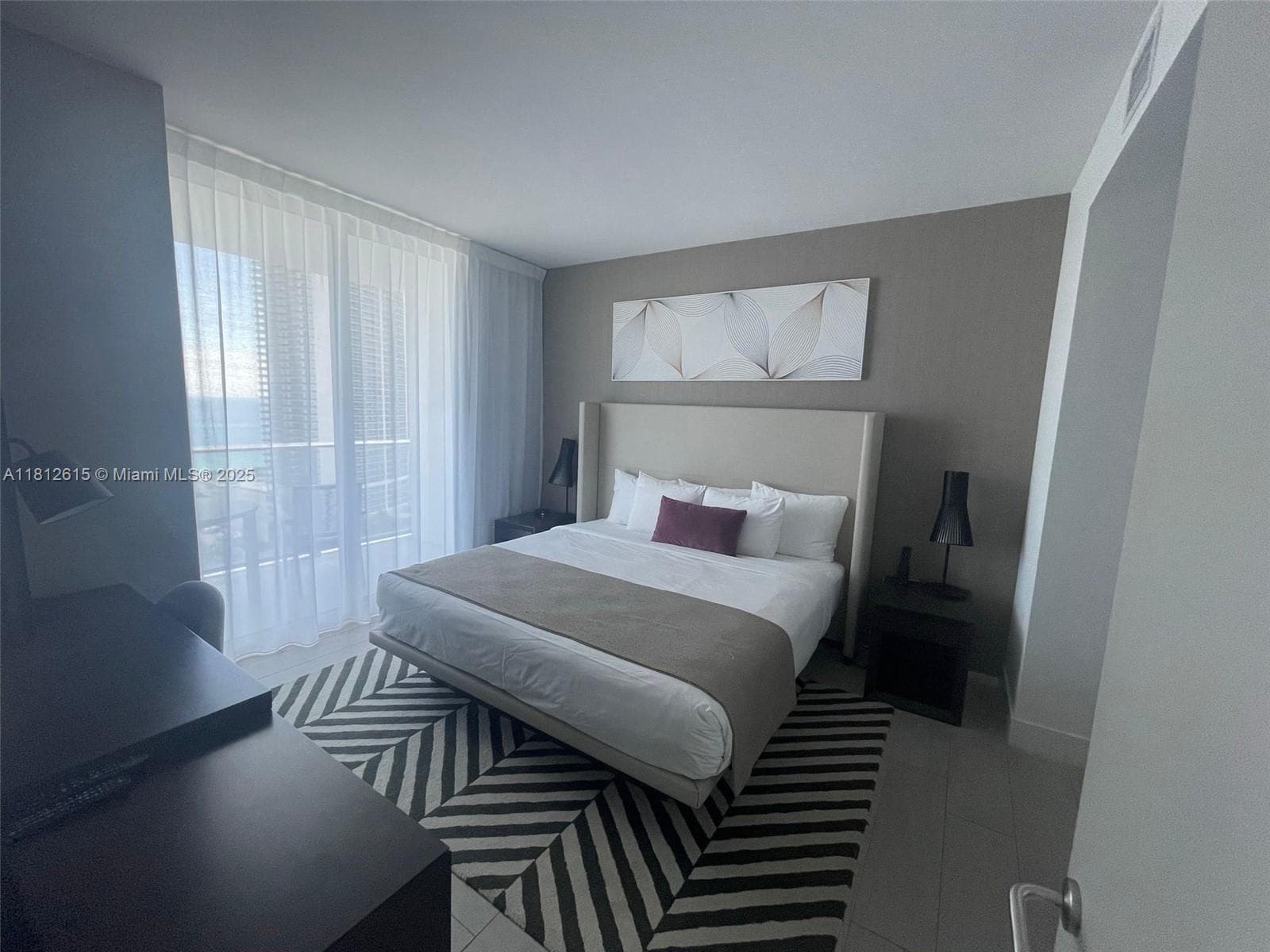 4010 Ocean Dr R1705 photo 7