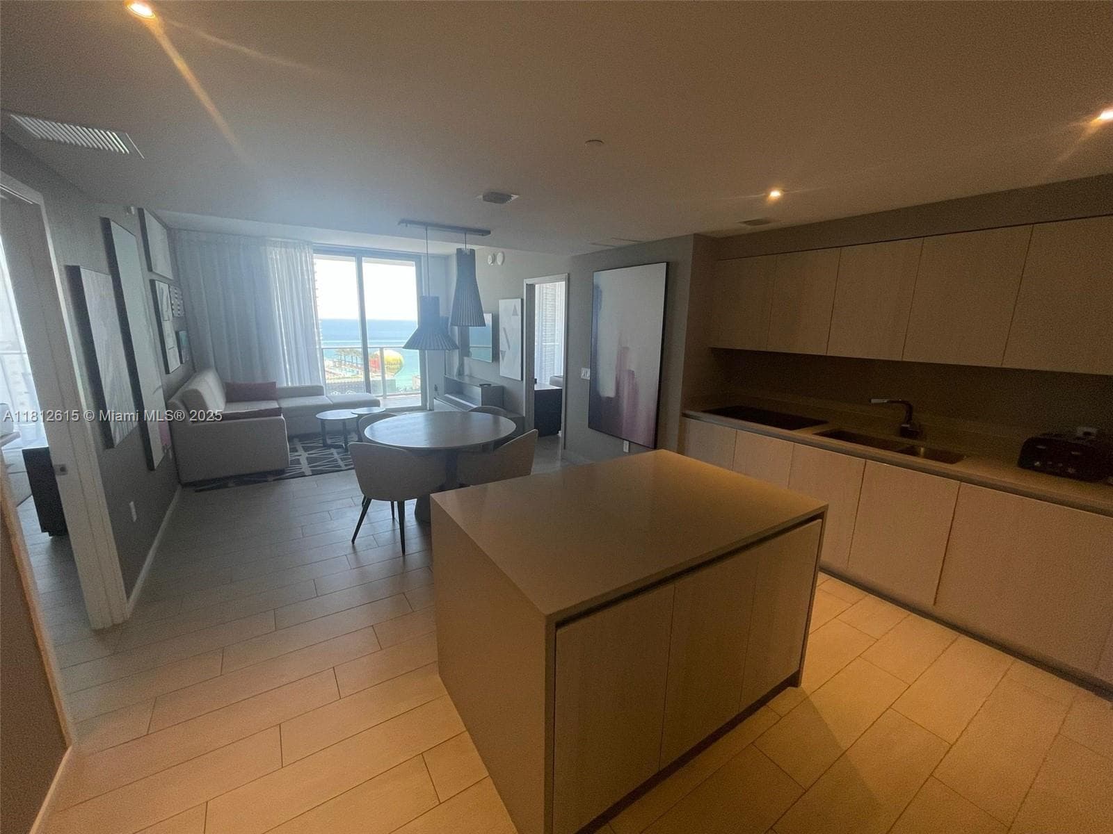 4010 Ocean Dr 5