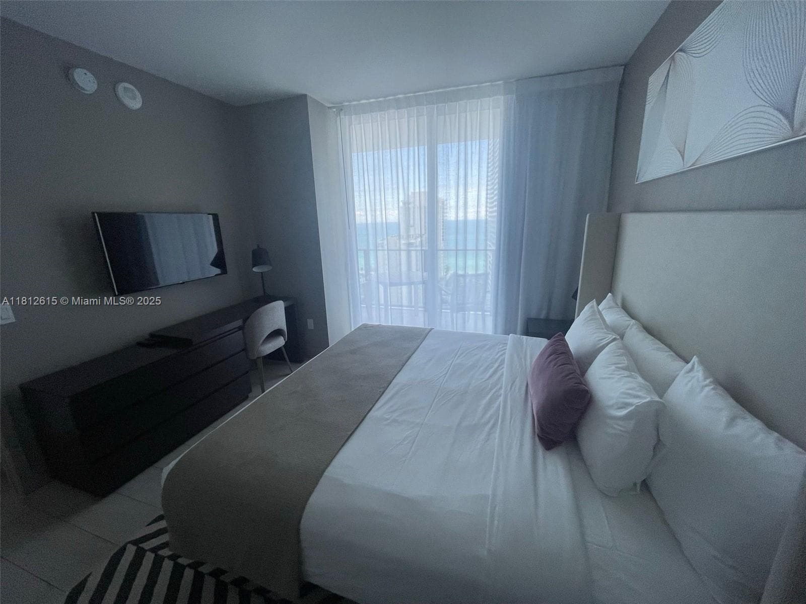 4010 Ocean Dr R1705 photo 8