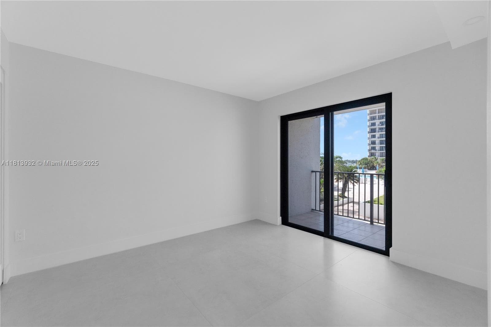 1201 Ocean Dr 507S photo 22