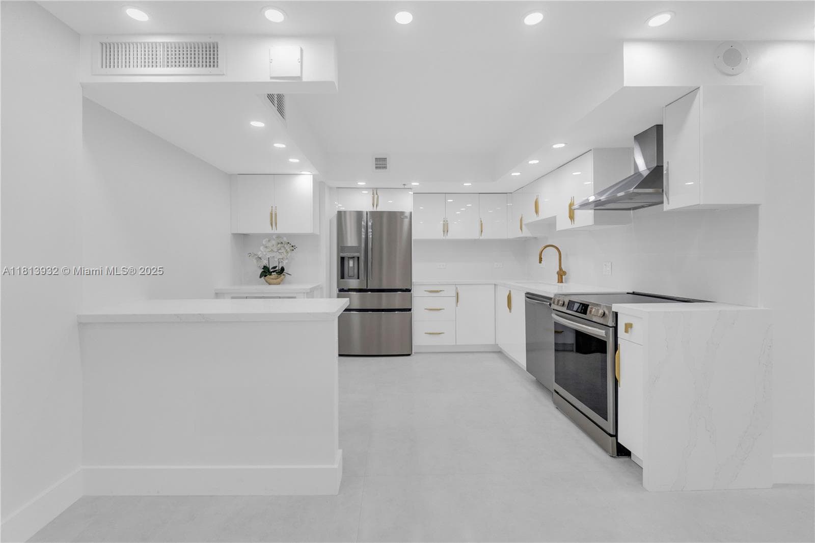 1201 Ocean Dr 3