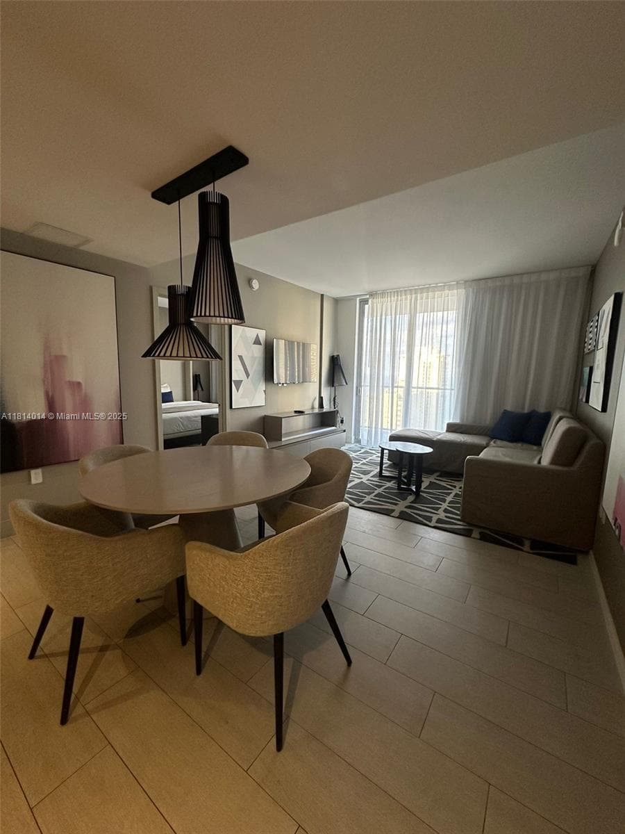 4010 Ocean Dr 3