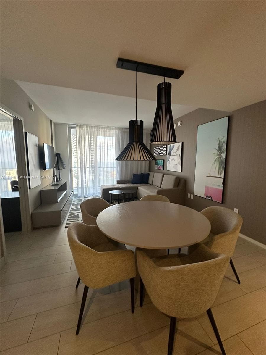 4010 Ocean Dr 2