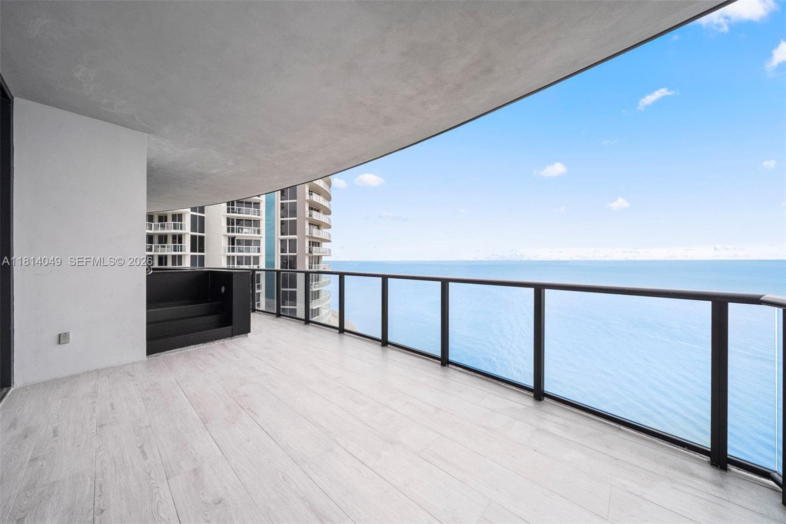 18555 Collins Ave 2105 photo 18