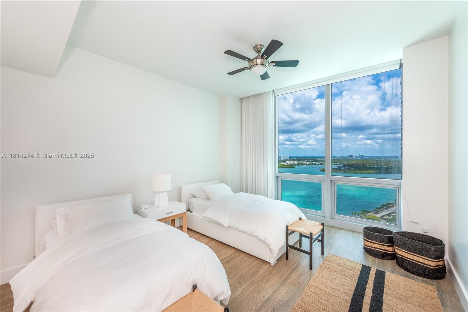 10295 Collins Ave 2506 photo 12