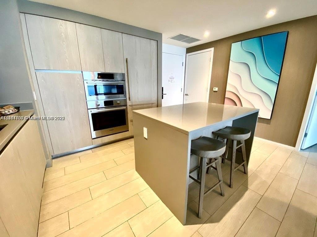4010 Ocean Dr 1