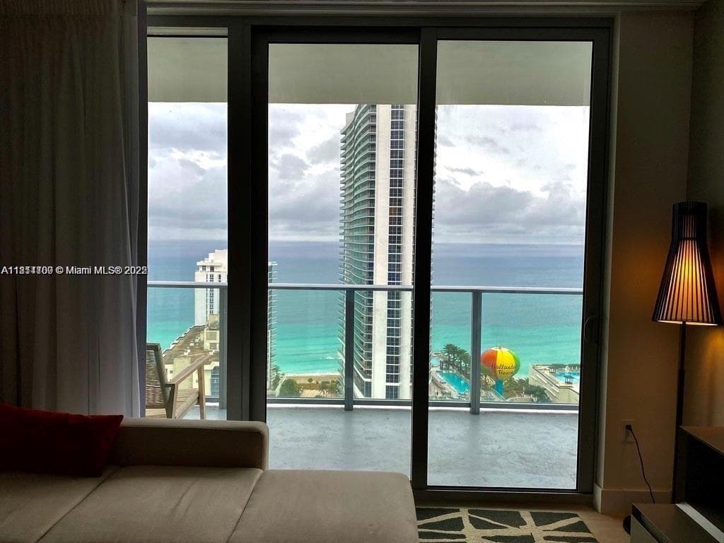 4010 Ocean Dr 5