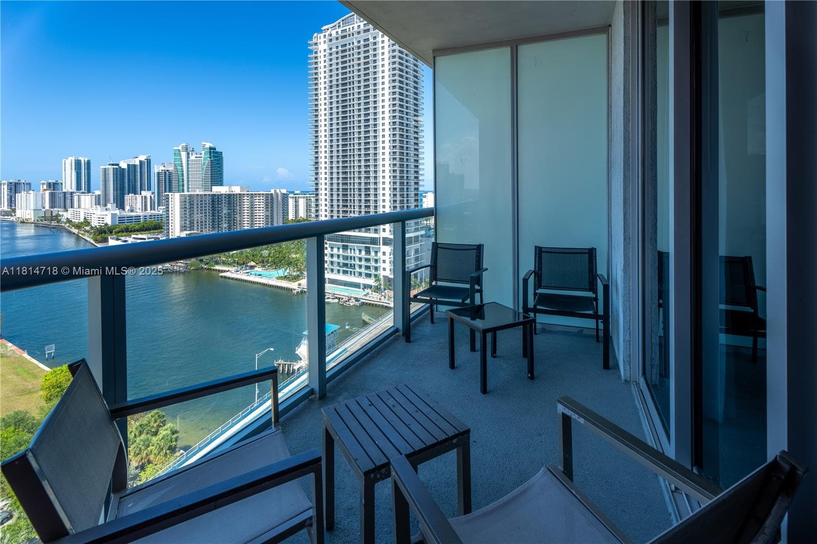 2602 Hallandale Beach Blvd R2004 photo 6