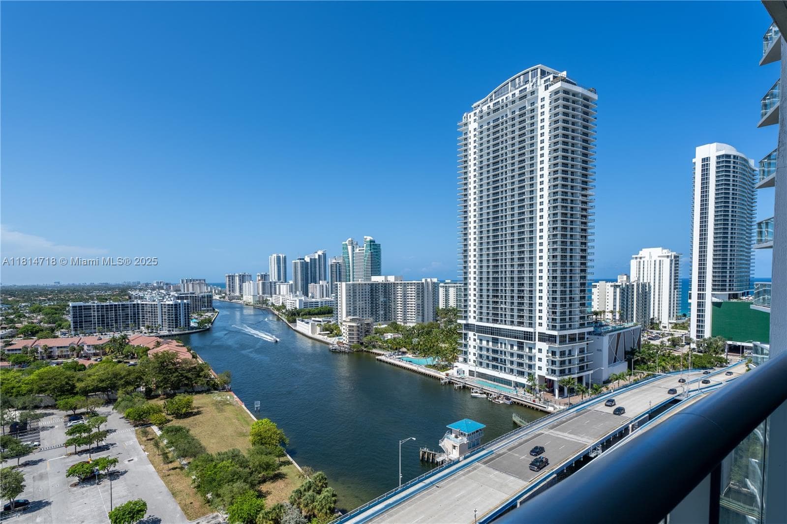 2602 Hallandale Beach Blvd R2004 photo 7