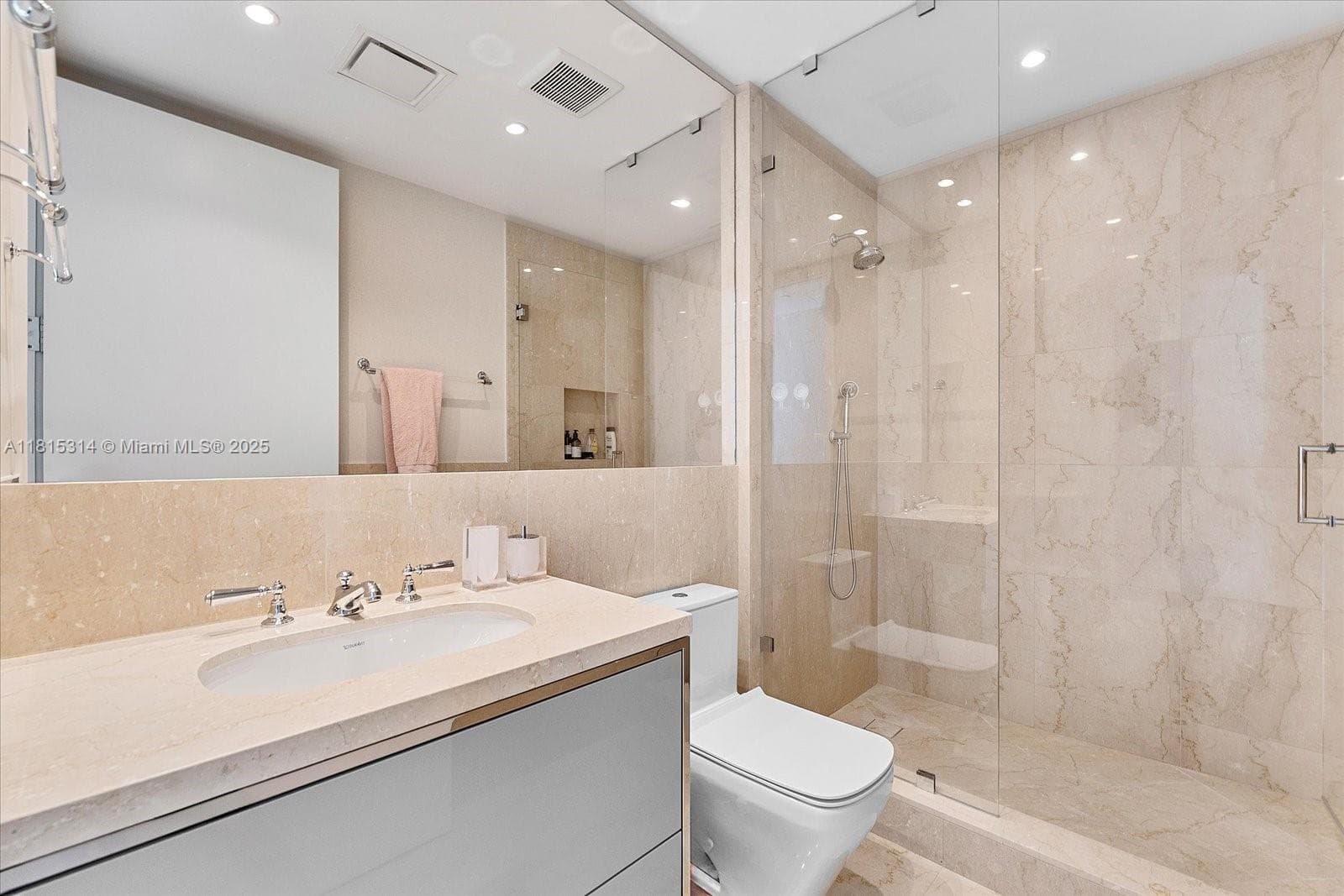 15701 Collins Ave 3101 photo 12