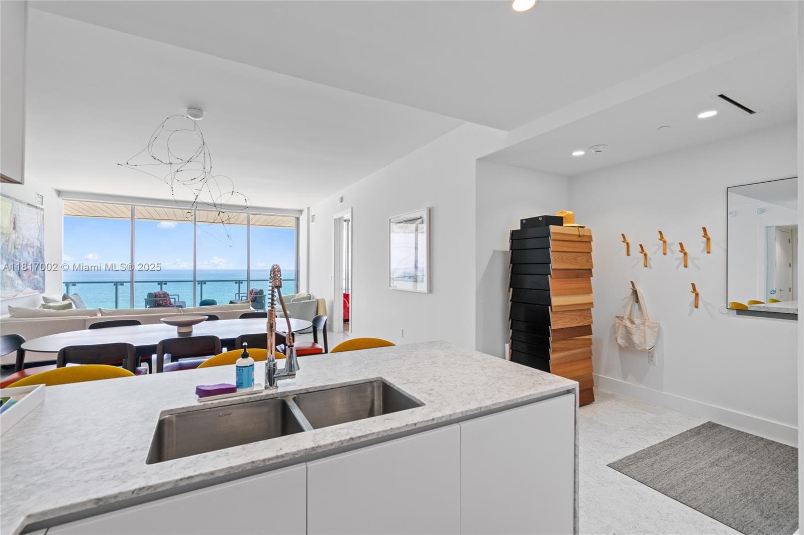 5775 Collins Ave 1602 photo 10