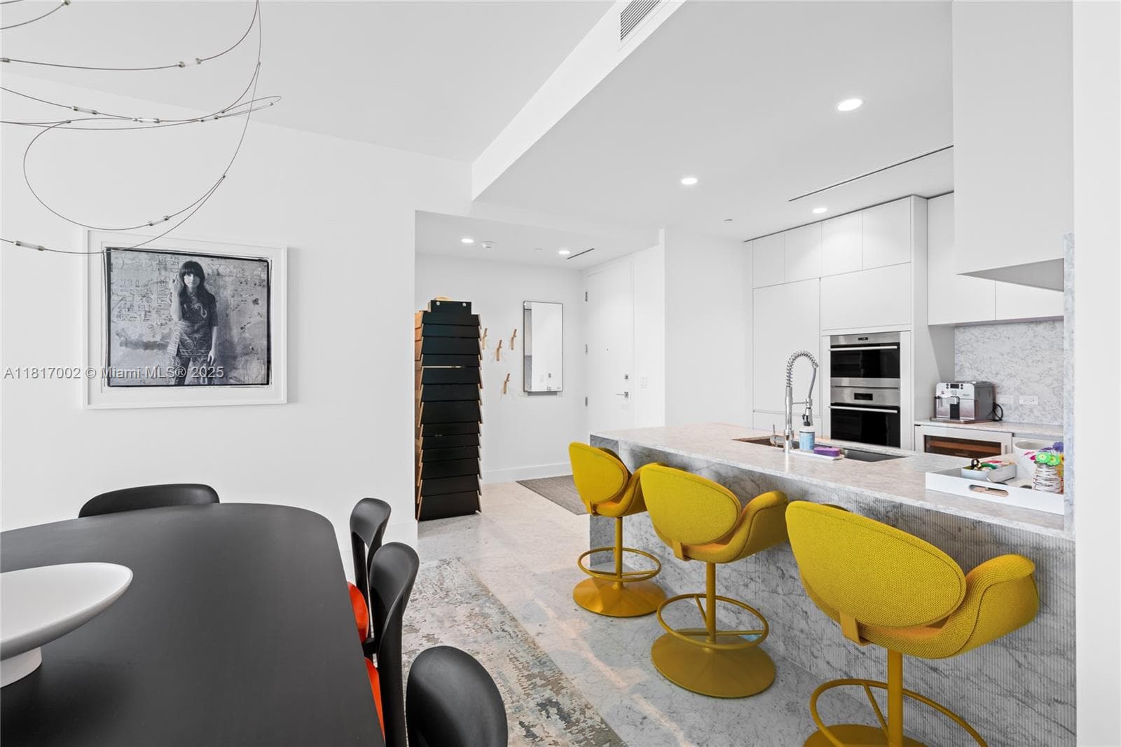 5775 Collins Ave 1602 photo 18