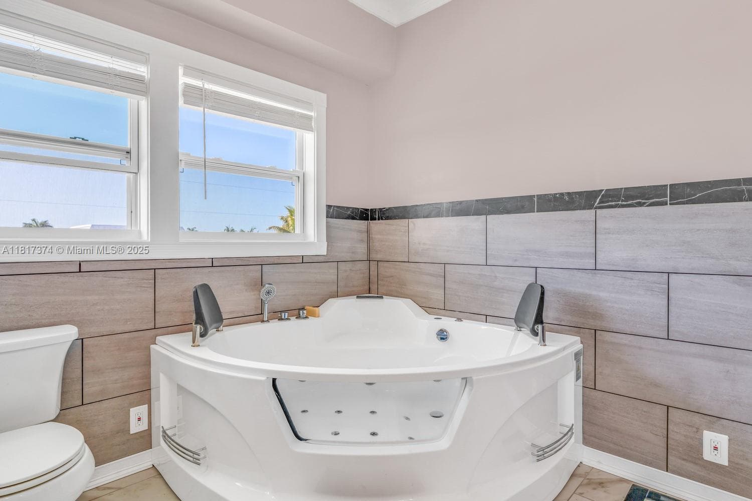 131 Avenue G 4