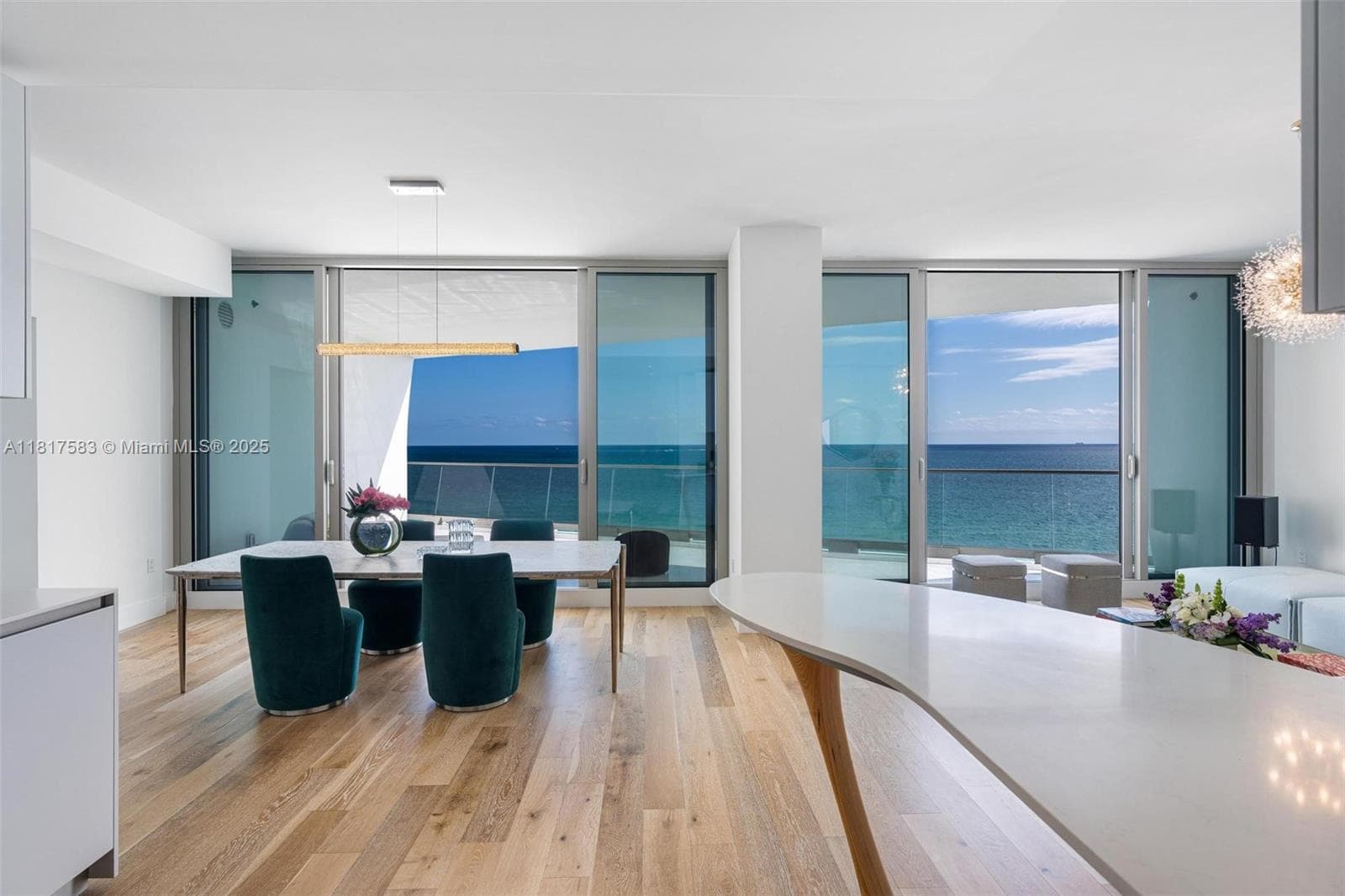 16901 Collins Ave 1