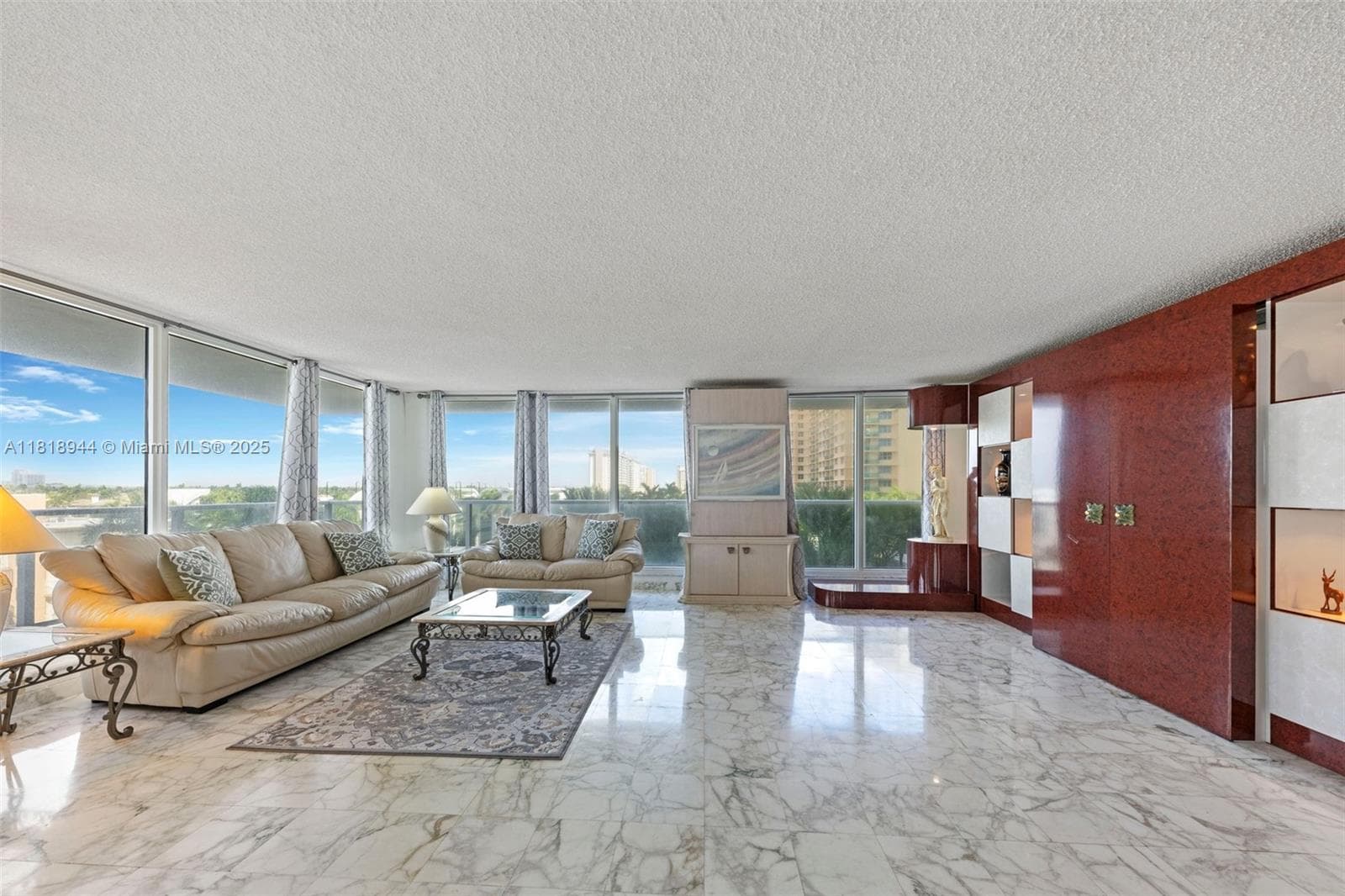 2751 Ocean Dr 3