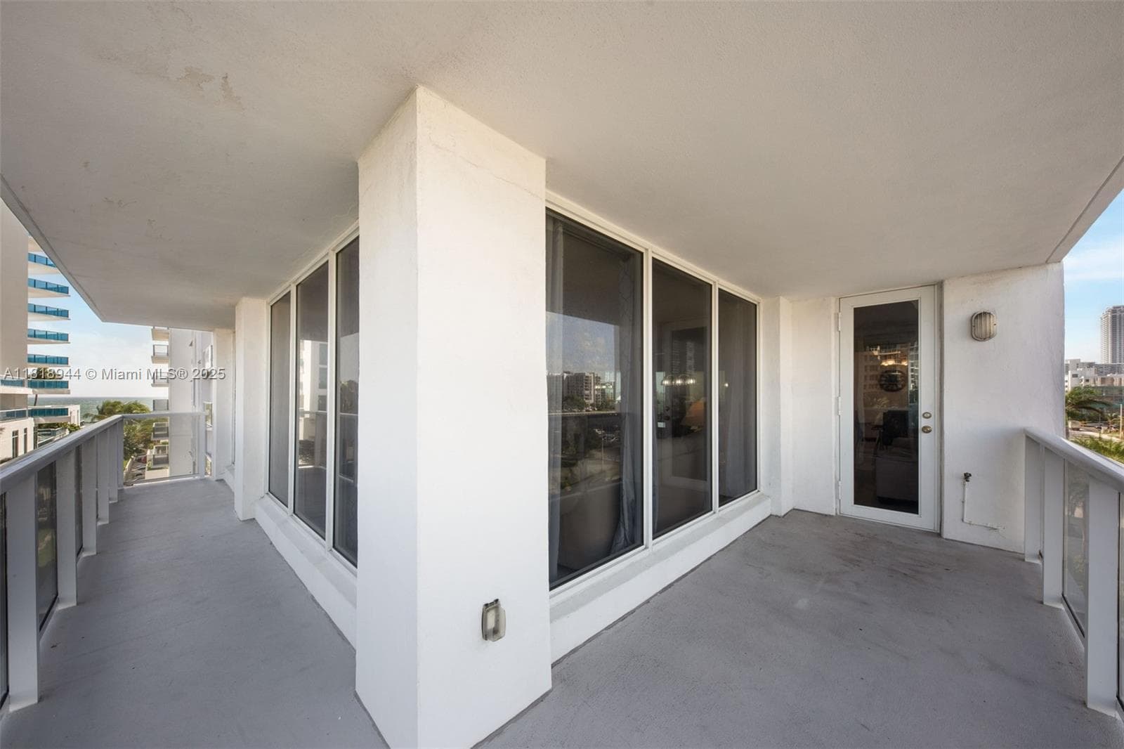 2751 Ocean Dr 501N photo 18