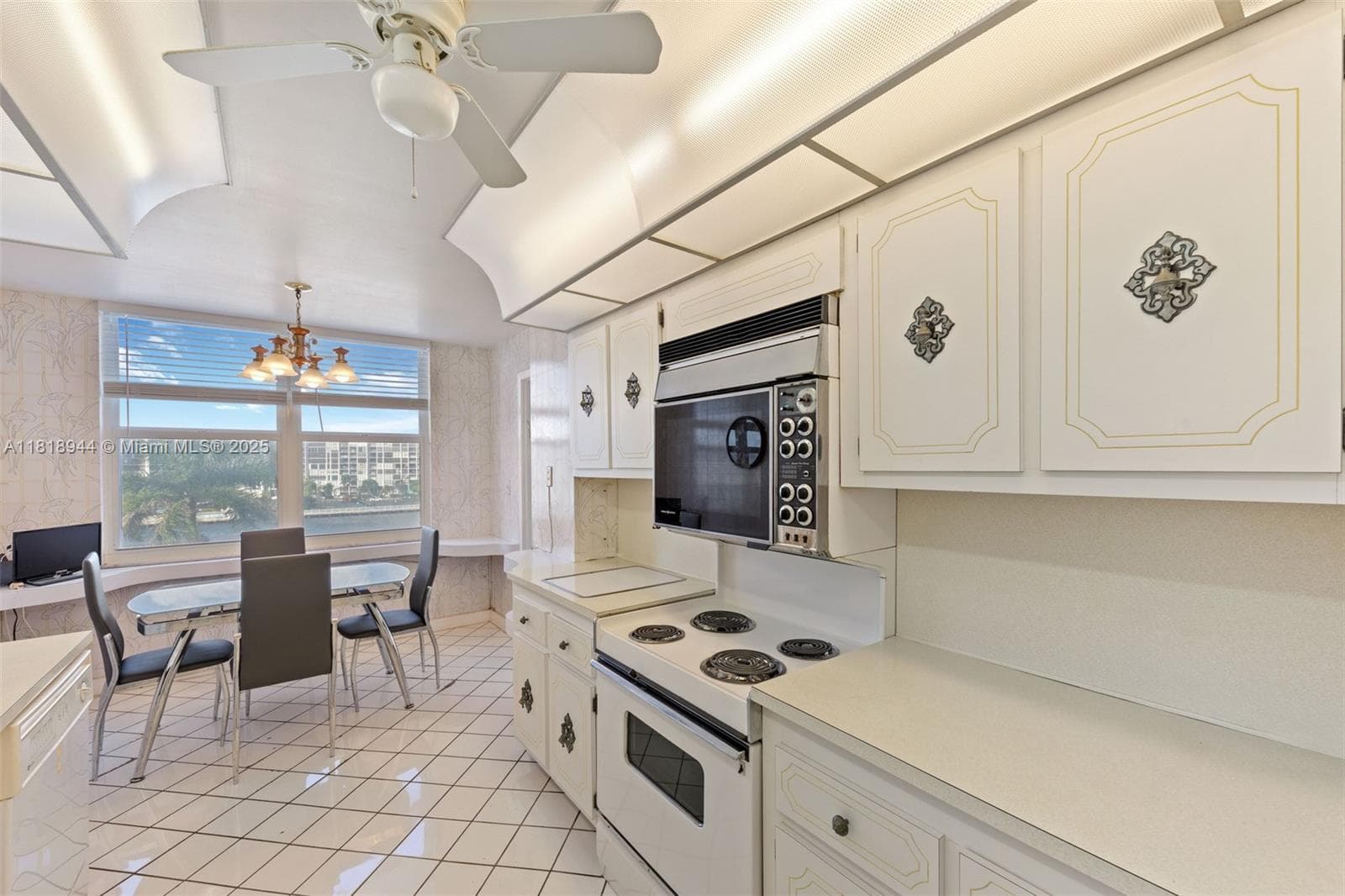 2751 Ocean Dr 501N photo 11
