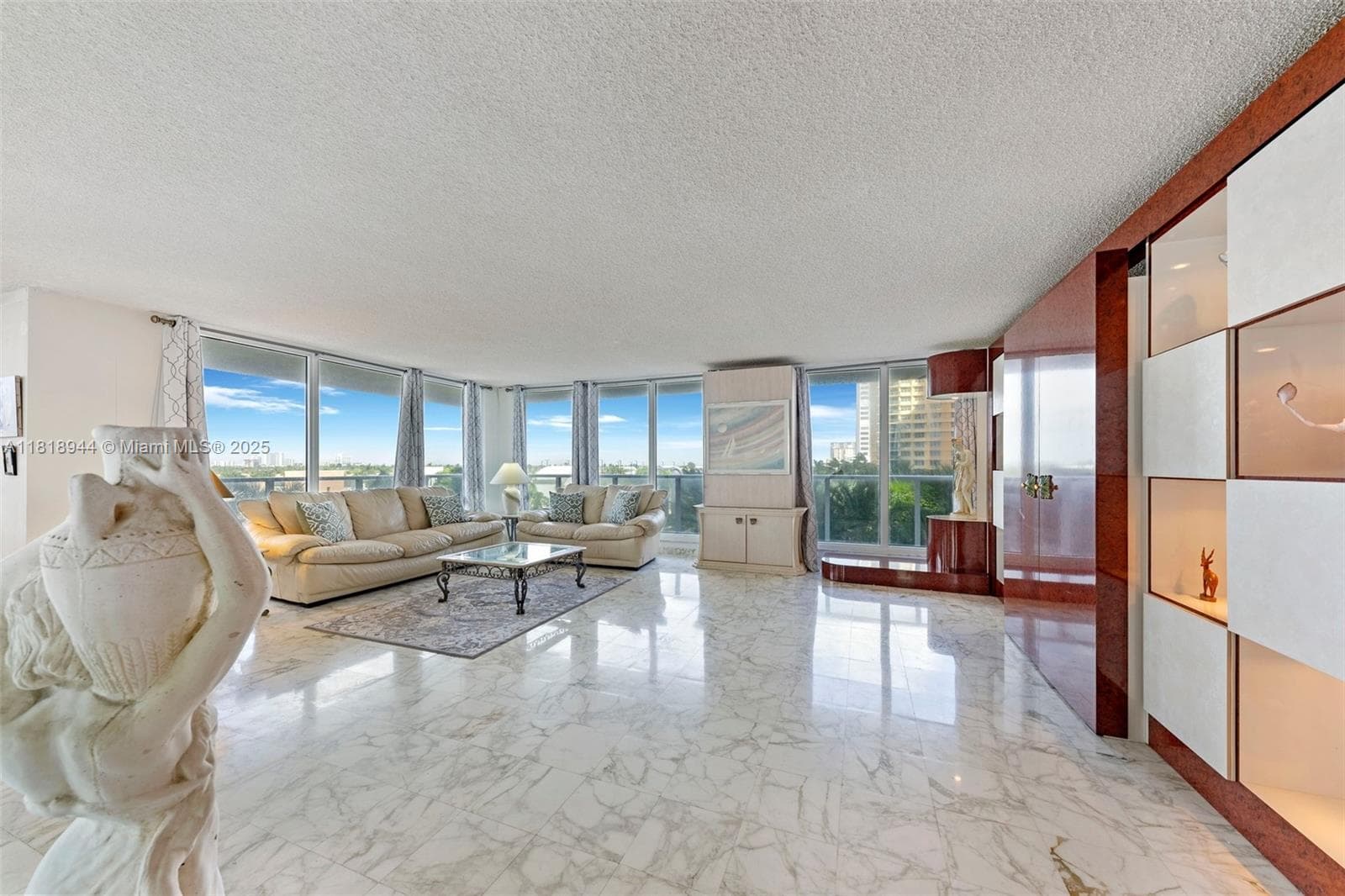 2751 Ocean Dr 4