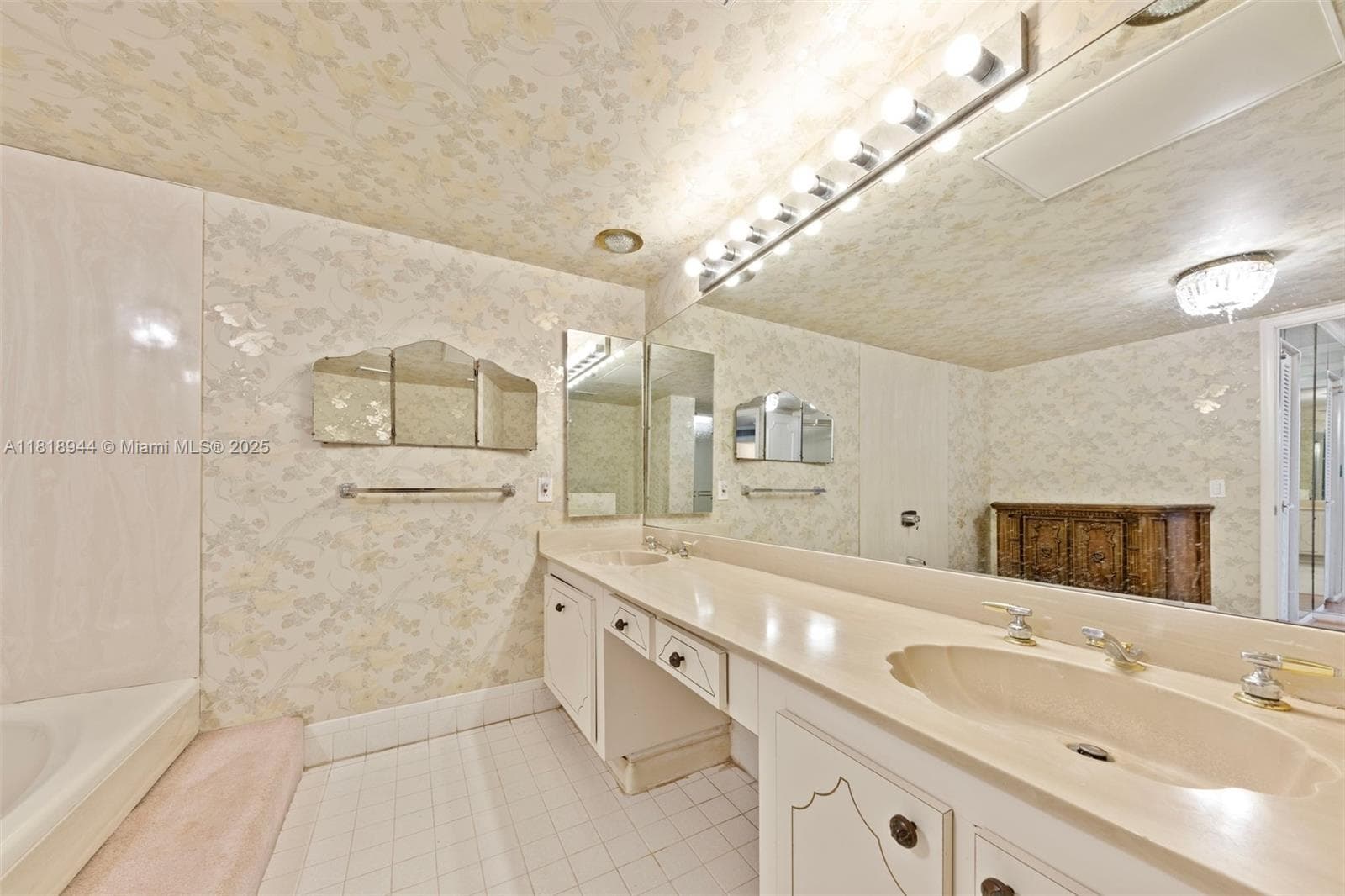 2751 Ocean Dr 501N photo 25