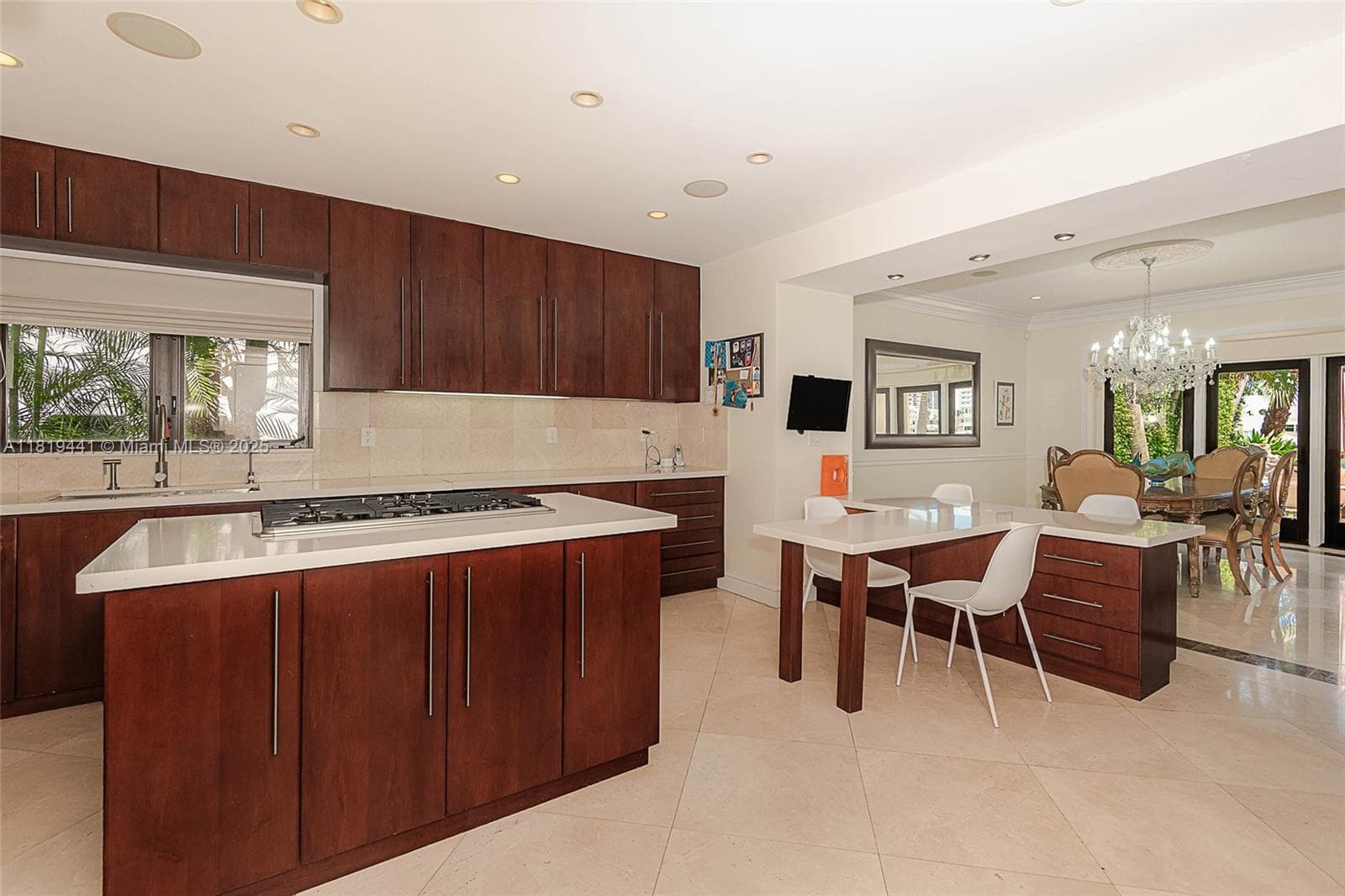 6535 Allison Rd photo 13