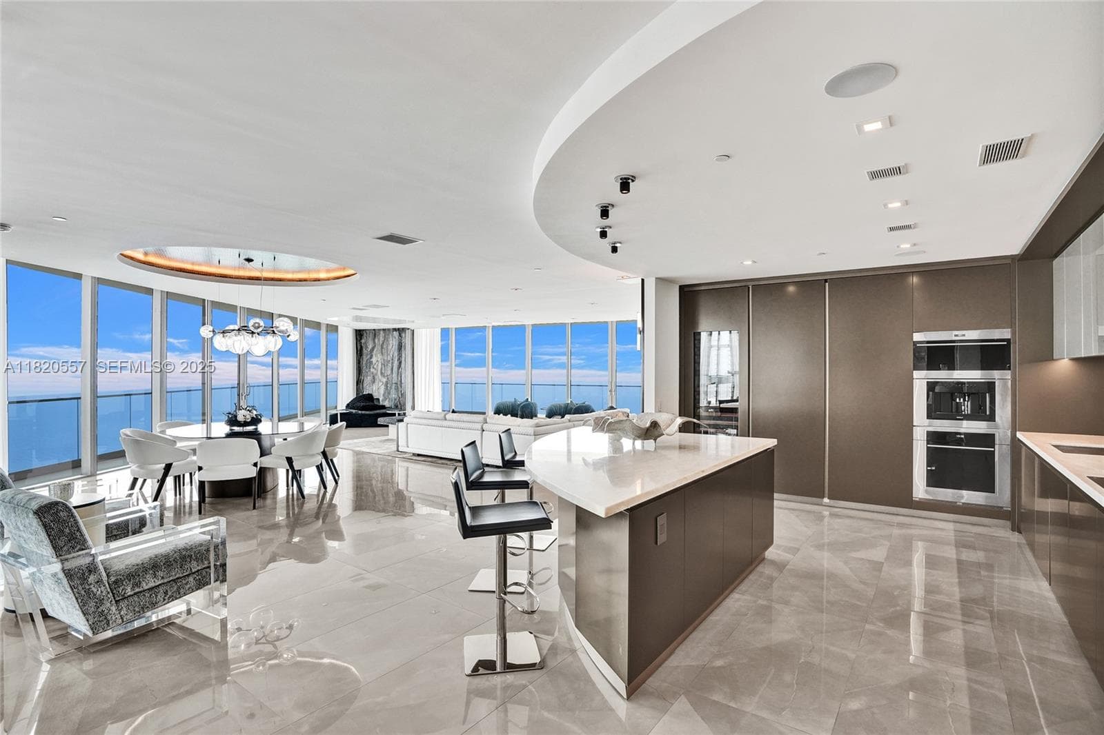 18975 Collins Ave 2