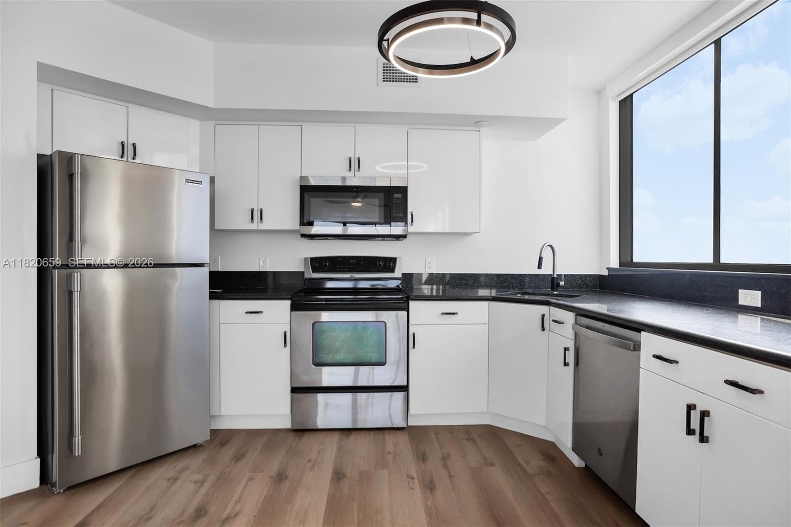 1330 West Ave 3007 photo 10