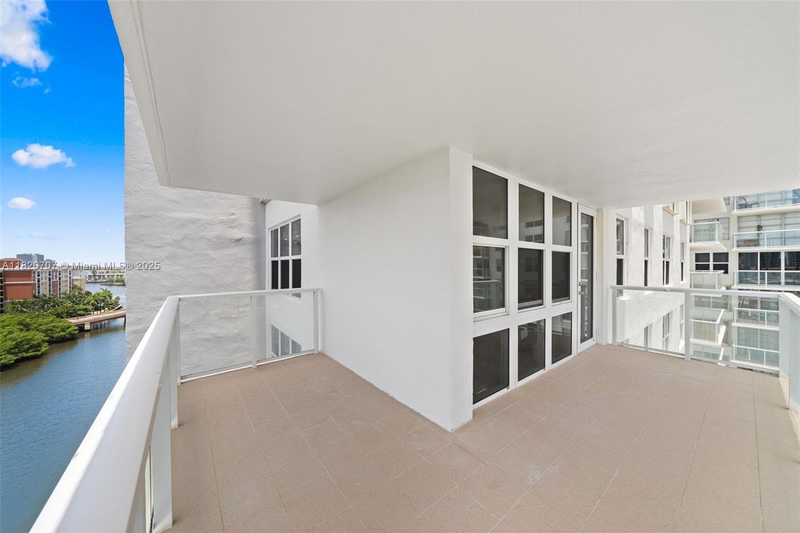 230 174th St 1119 photo 14