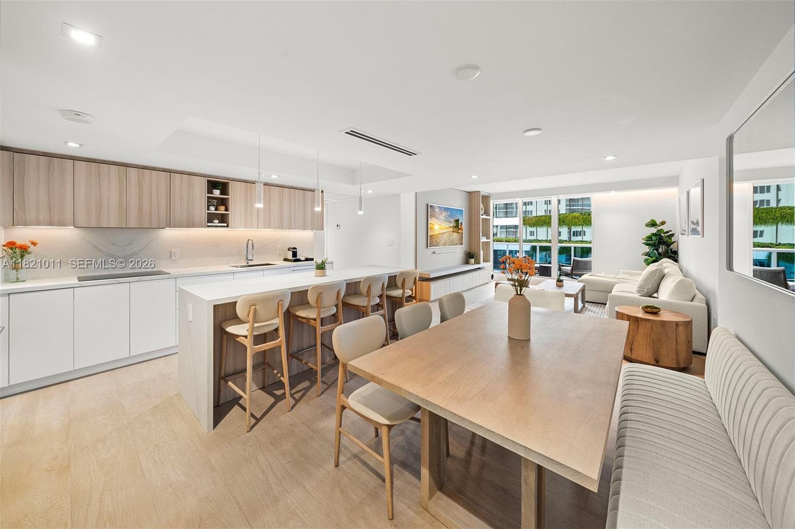 2301 Collins Ave 630 photo 16