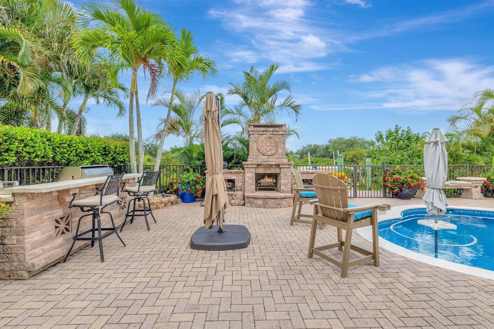 699 SW River Bend Circle 3