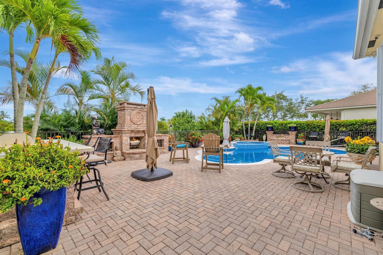 699 SW River Bend Circle 4
