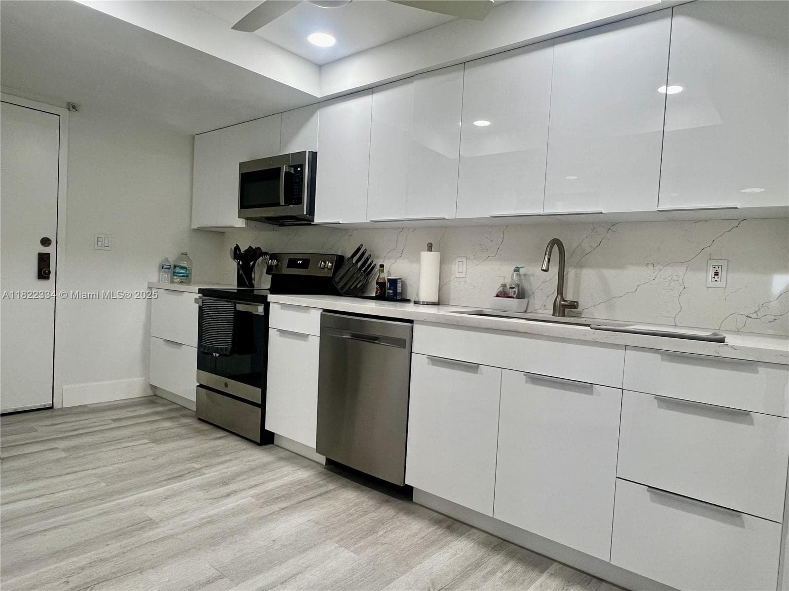 4900 Ocean Blvd 2