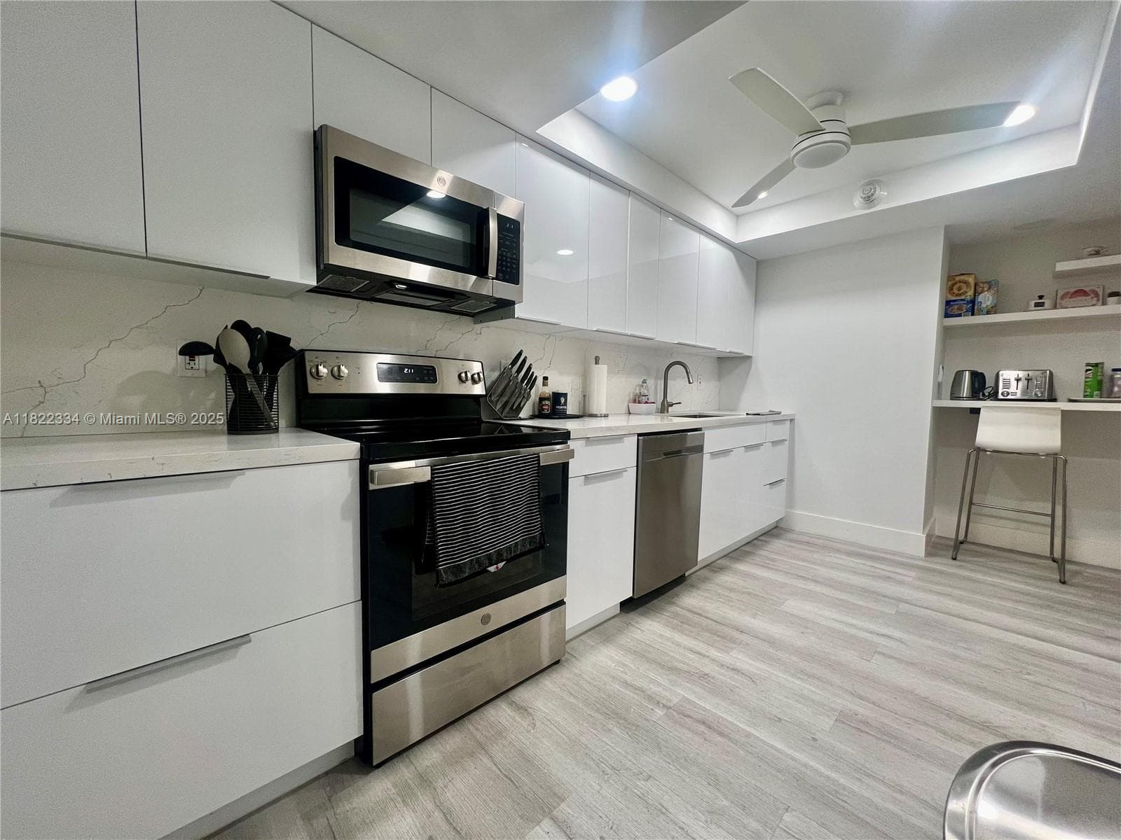 4900 Ocean Blvd 4