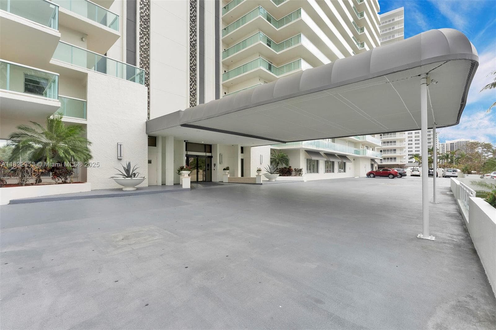 3900 Galt Ocean Dr 2