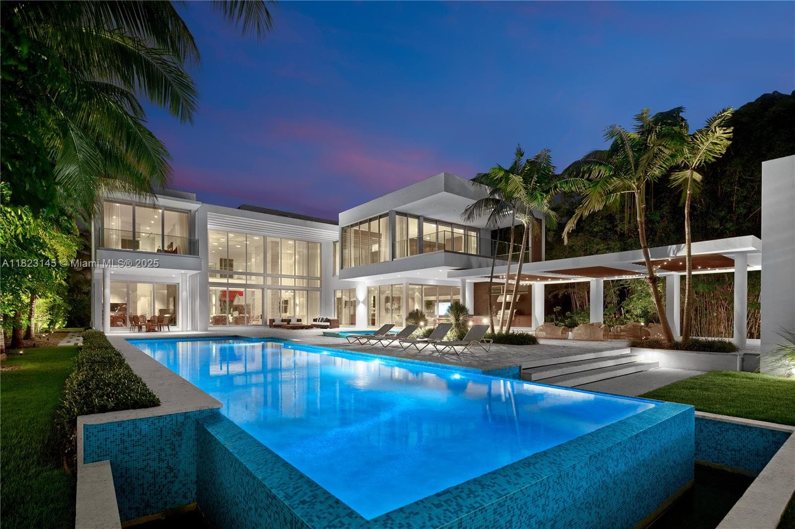 30 Palm Ave 5