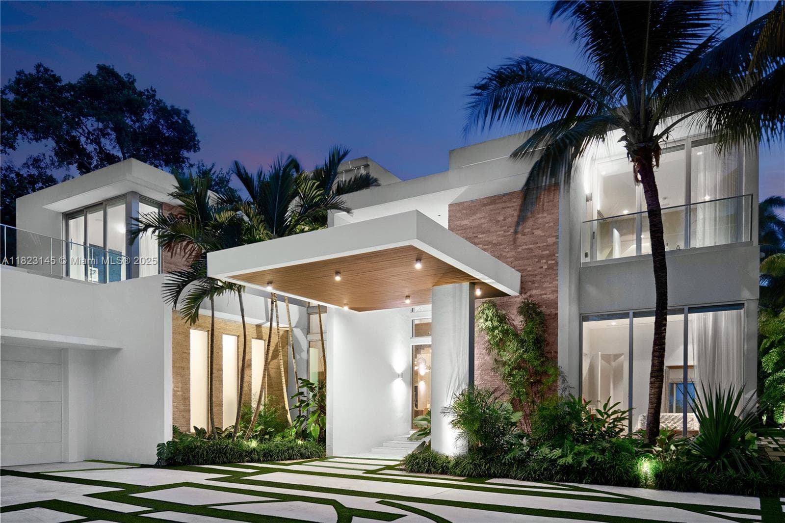 30 Palm Ave 4