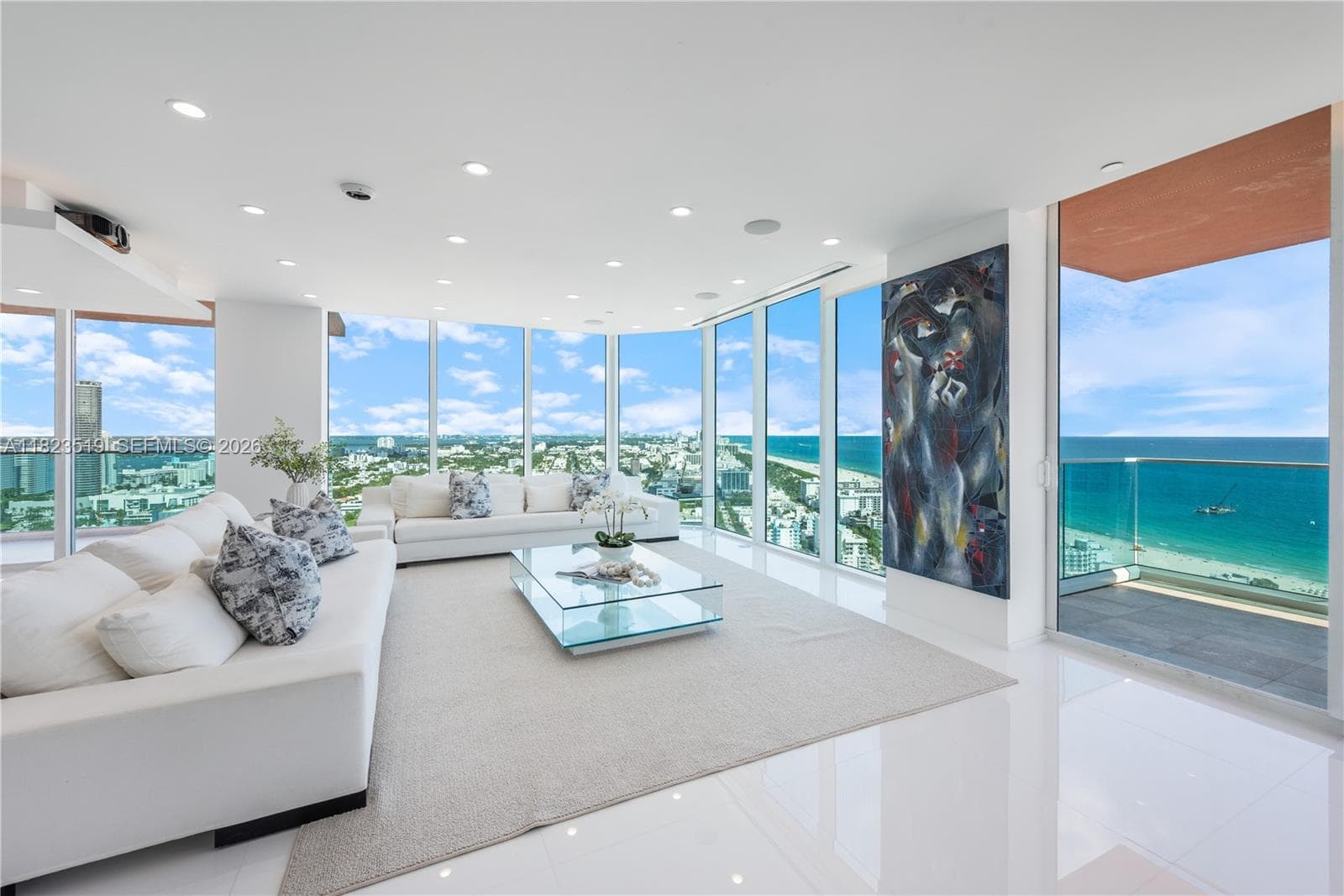 300 Pointe Dr 2