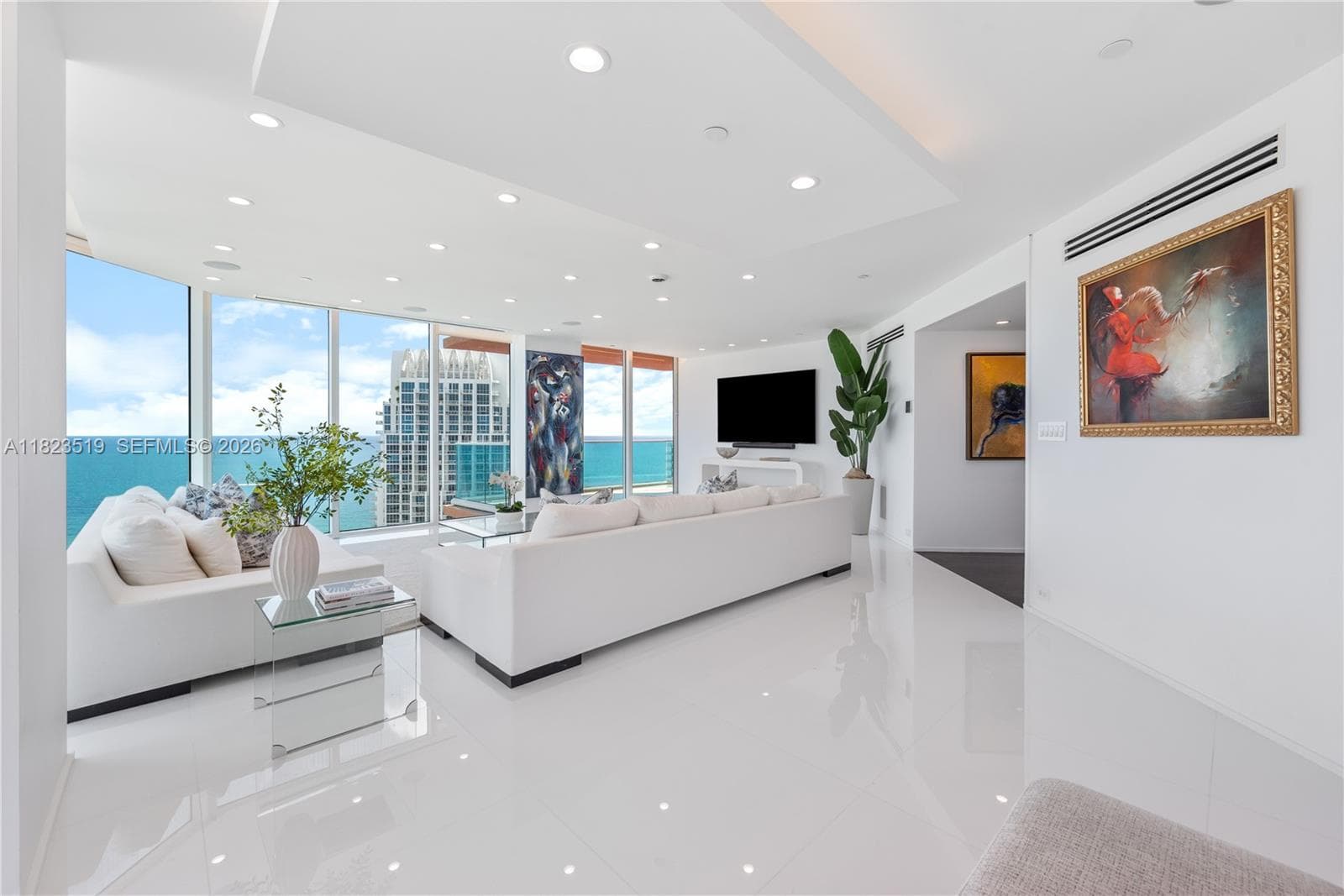 300 Pointe Dr 3405 photo 6