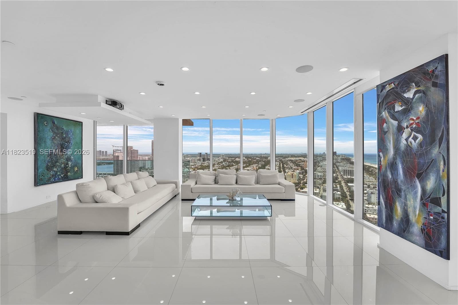 300 Pointe Dr 3