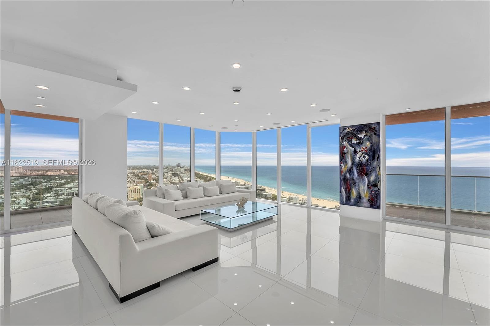 300 Pointe Dr 1