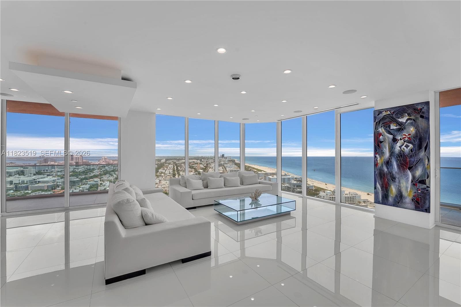 300 Pointe Dr 4
