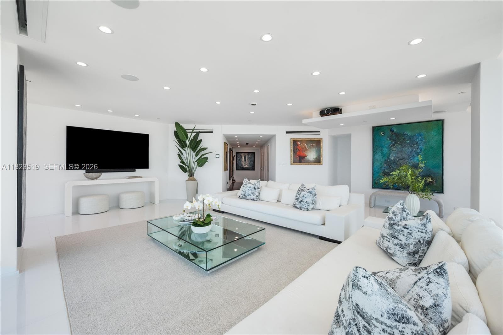 300 Pointe Dr 3405 photo 8
