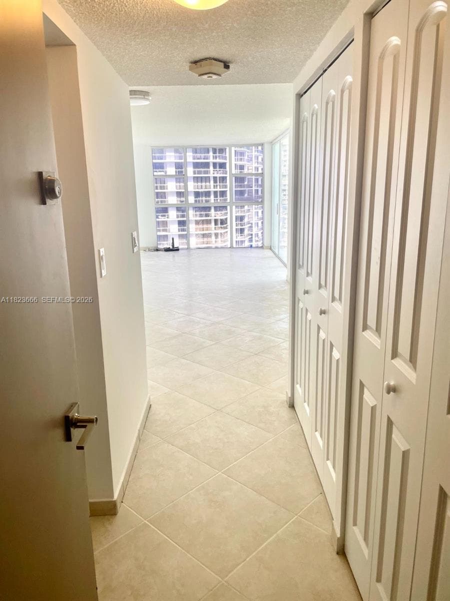 3731 N Country Club Dr 2023 photo 12