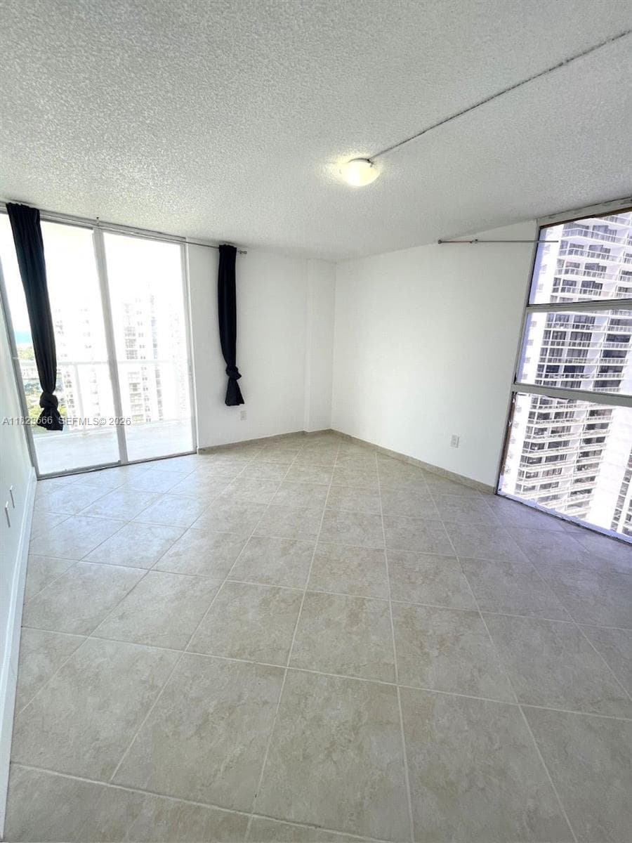3731 N Country Club Dr 2023 photo 24