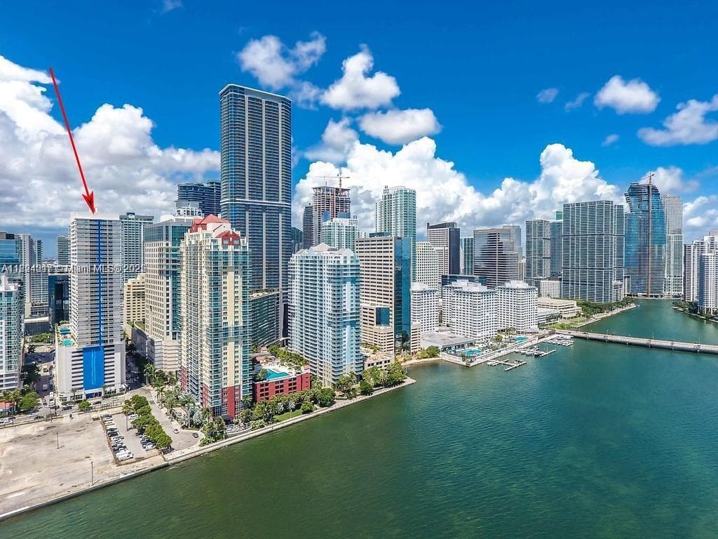 1200 Brickell Bay Dr 1518 photo 2