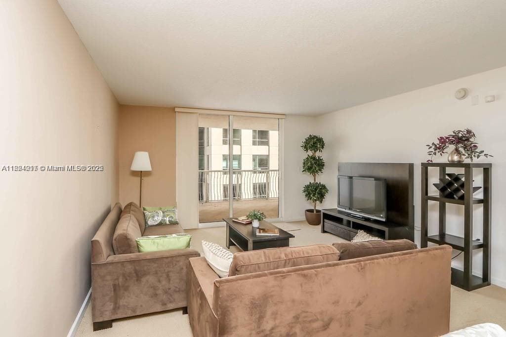 1200 Brickell Bay Dr 1518 photo 5