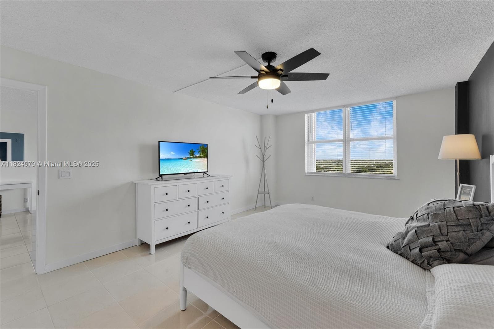 2000 Ocean Blvd 11M photo 23