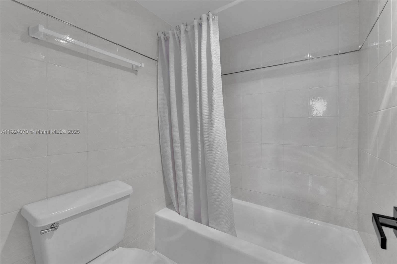2000 Ocean Blvd 11M photo 20