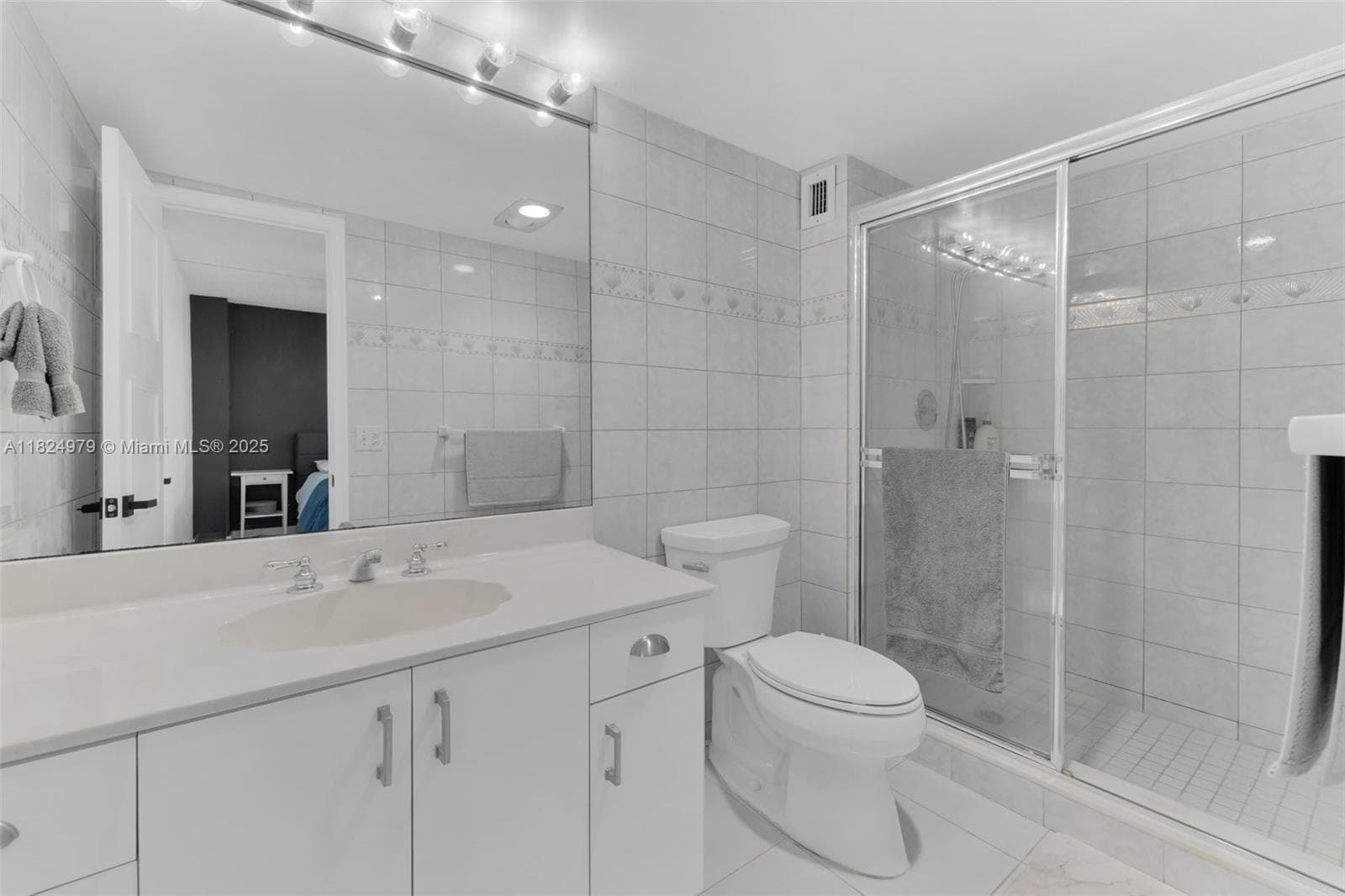 2000 Ocean Blvd 11M photo 14